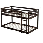 Litera doble de madera maciza con escalera, plataformas superior e inferior con listones reforzados, marrón