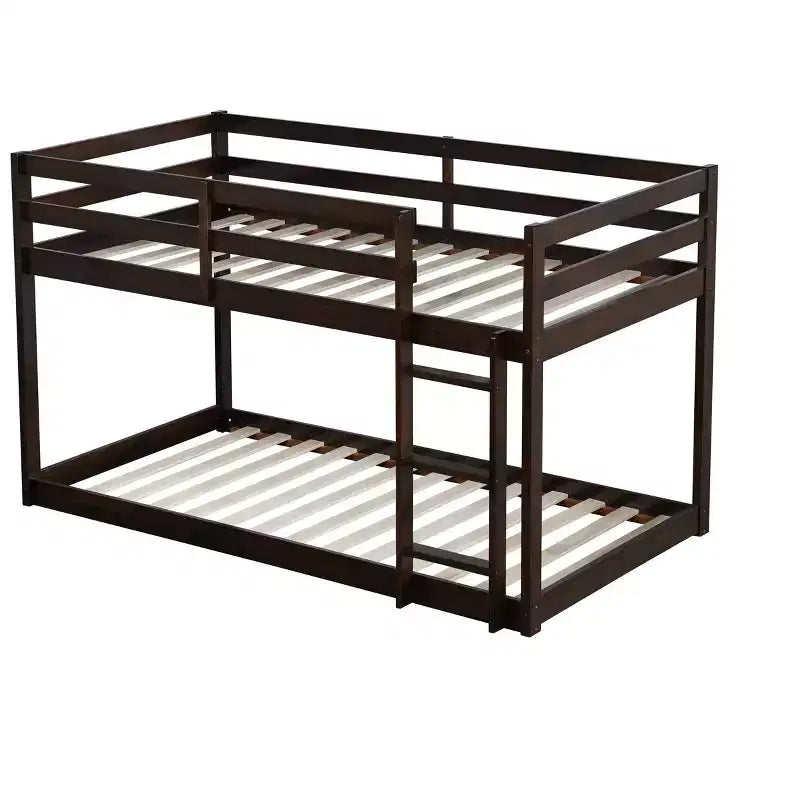 Litera doble de madera maciza con escalera, plataformas superior e inferior con listones reforzados, marrón