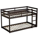 Litera doble de madera maciza con escalera, plataformas superior e inferior con listones reforzados, marrón