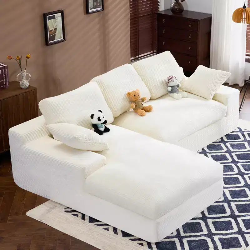 Sofá cómodo de pana blanca con 5 cojines – Esencial para una sala de estar acogedora