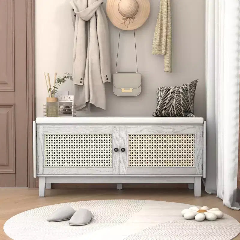 Banco de almacenamiento Boho para entrada, banco de zapatos de madera con cojín y puertas dobles de ratán