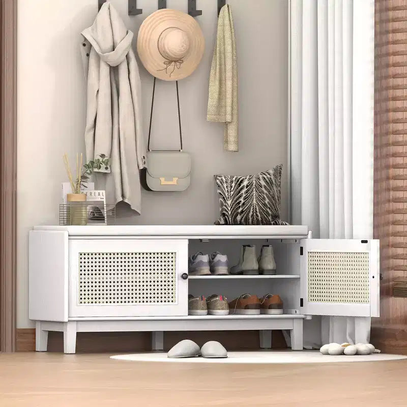 Banco de almacenamiento Boho para entrada, banco de zapatos de madera con cojín y puertas dobles de ratán